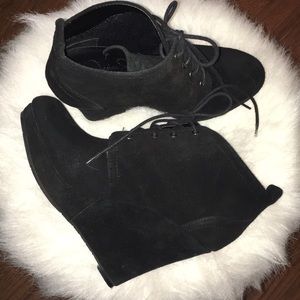 Jessica Simpson Wedges